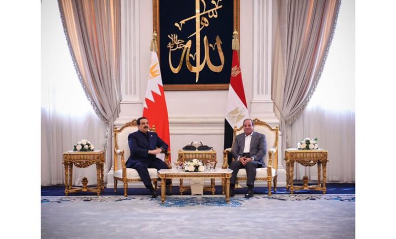 الرئيس عبد الفتاح السيسي يستقبل ملك مملكة البحرين الشقيقة بمطار العلمين الدولي (فيديو + صور) 1 coverjpg